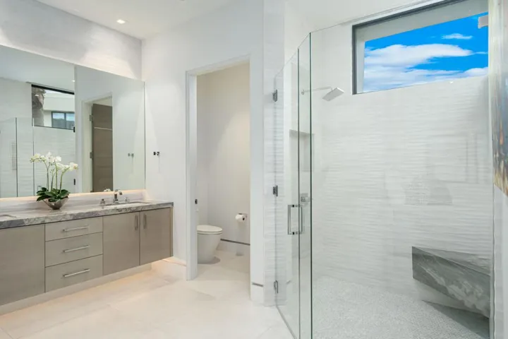 Casita - North Bathroom