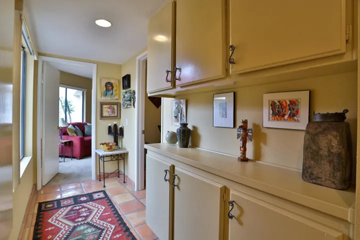 Hall storage