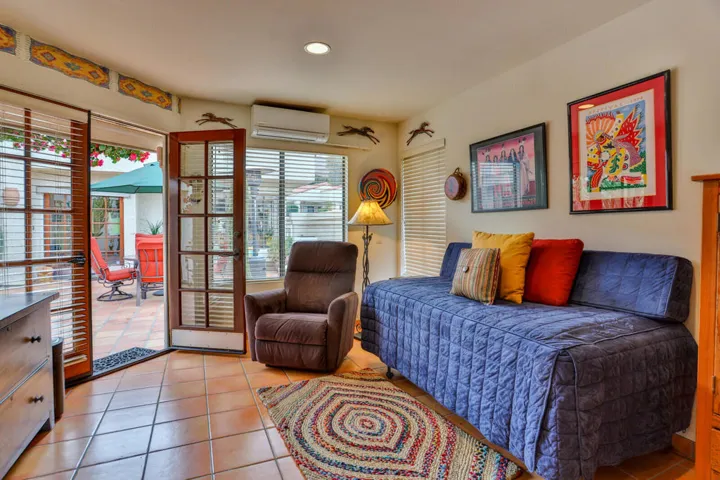 Open to courtyard