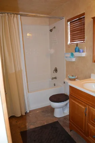 GuestBath1a