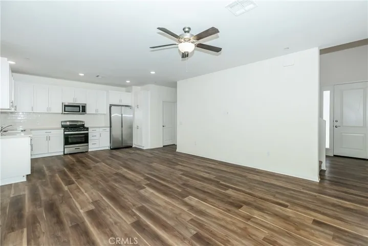 16854 Muscatel, Hesperia, California 92345