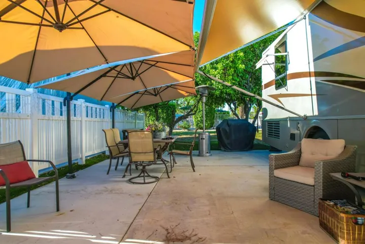 Lot 405 (8)