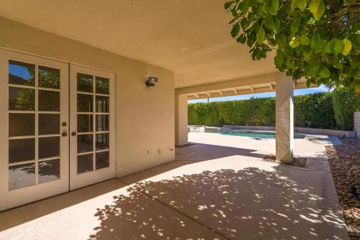 Wonderful Covered Patio for Entertaining