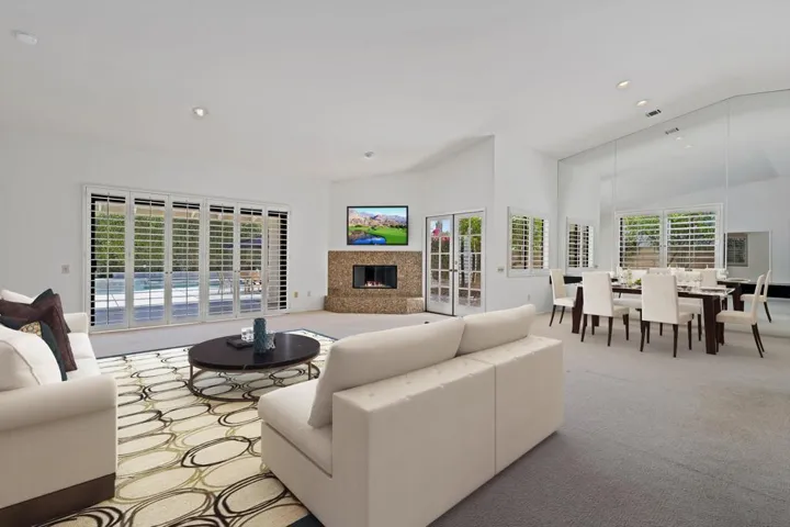 Wonderful Dining Area with Built-ins