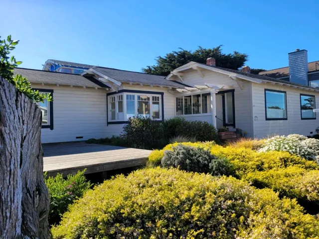 911 Shell Avenue, Pacific Grove, California 93950