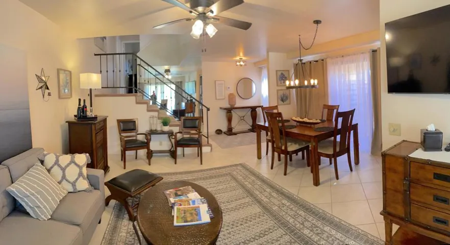 Spacious Living room