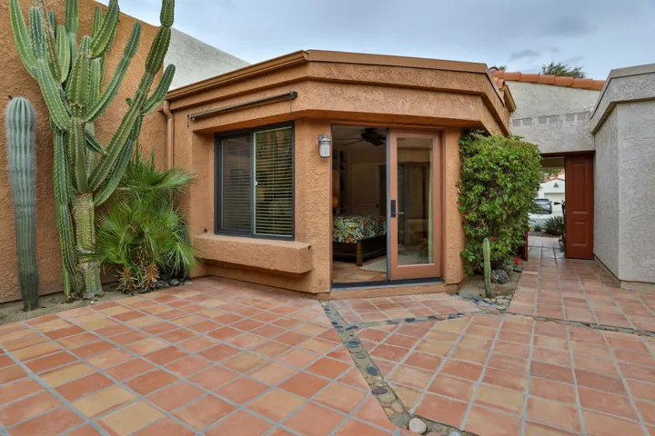 Detached casita