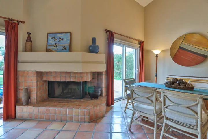 Cozy fireplace!