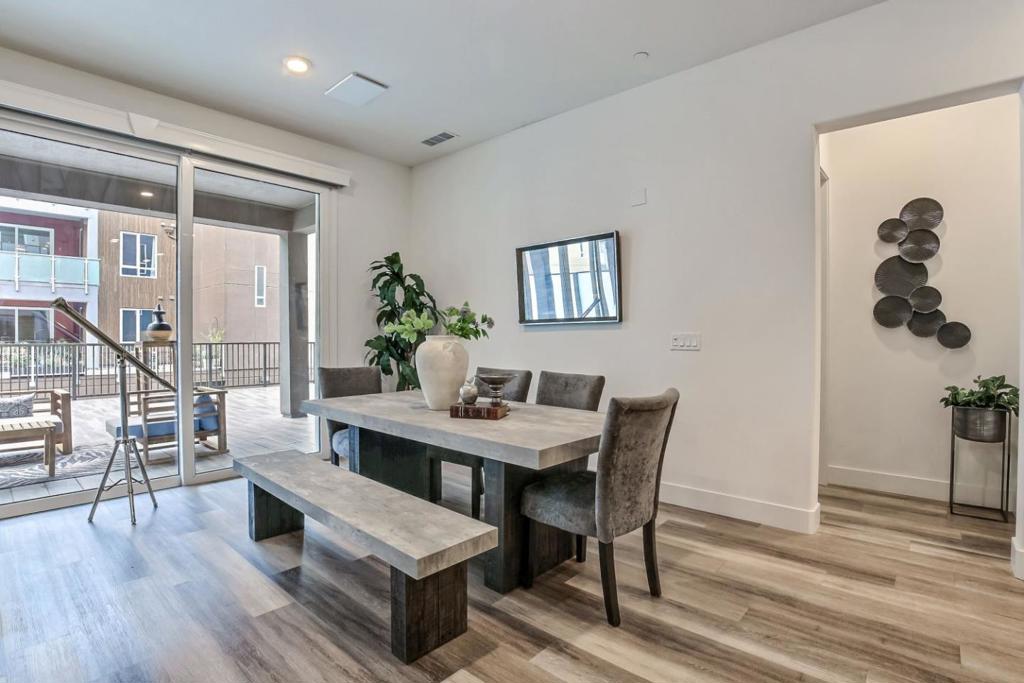 2348 Kinetic Unit 106, California home-pic-5
