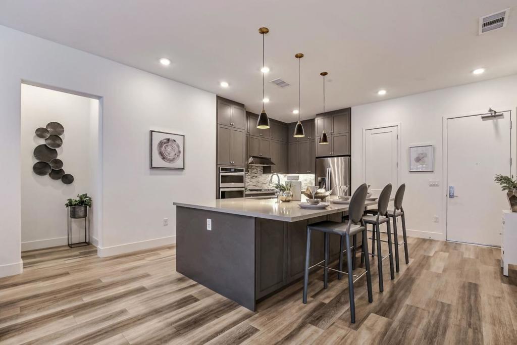2348 Kinetic Unit 106, California home-pic-7