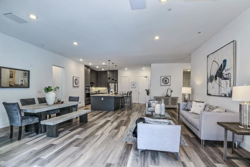 2348 Kinetic Unit 106, California home-pic-3