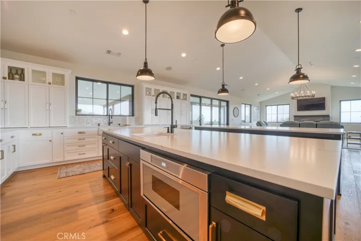 10820 Vista Road, Atascadero, California 93422