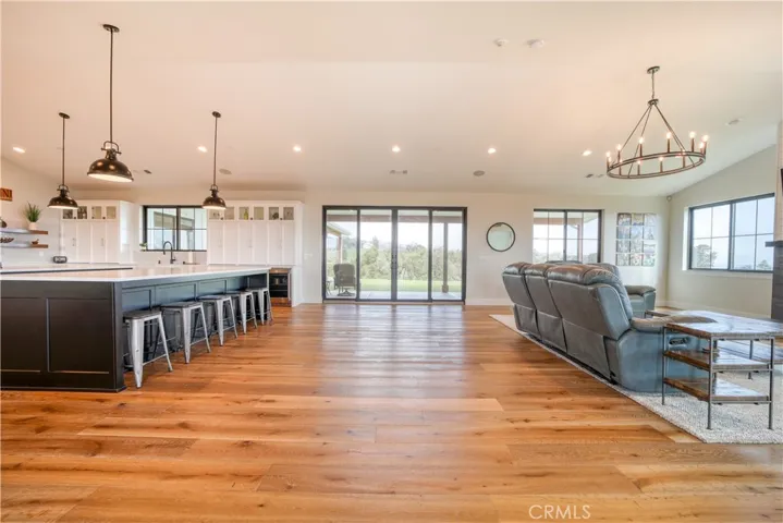 10820 Vista Road, Atascadero, California 93422