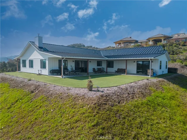 10820 Vista Road, Atascadero, California 93422