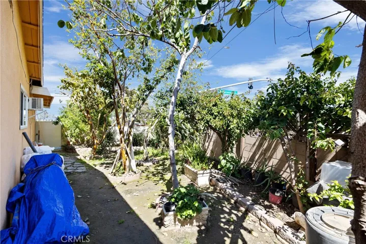2010 W Glenwood Place, Santa Ana, California 92704