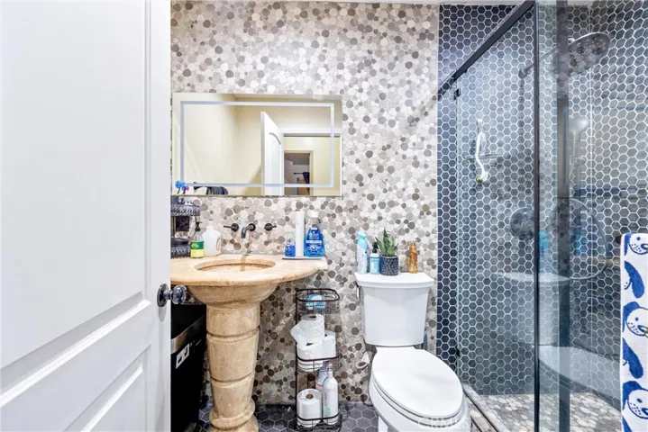 2010 W Glenwood Place, Santa Ana, California 92704