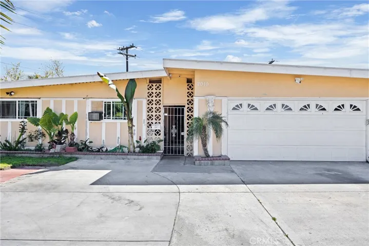 2010 W Glenwood Place, Santa Ana, California 92704