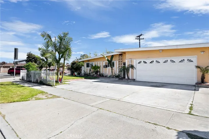 2010 W Glenwood Place, Santa Ana, California 92704