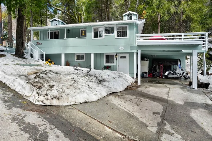 Driveway 2 with carport