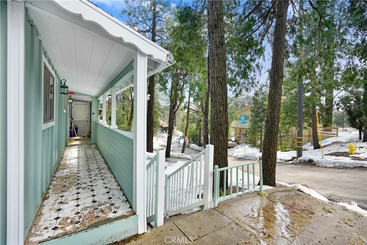 21642 Crest Forest Drive, Cedarpines Park, California 92322