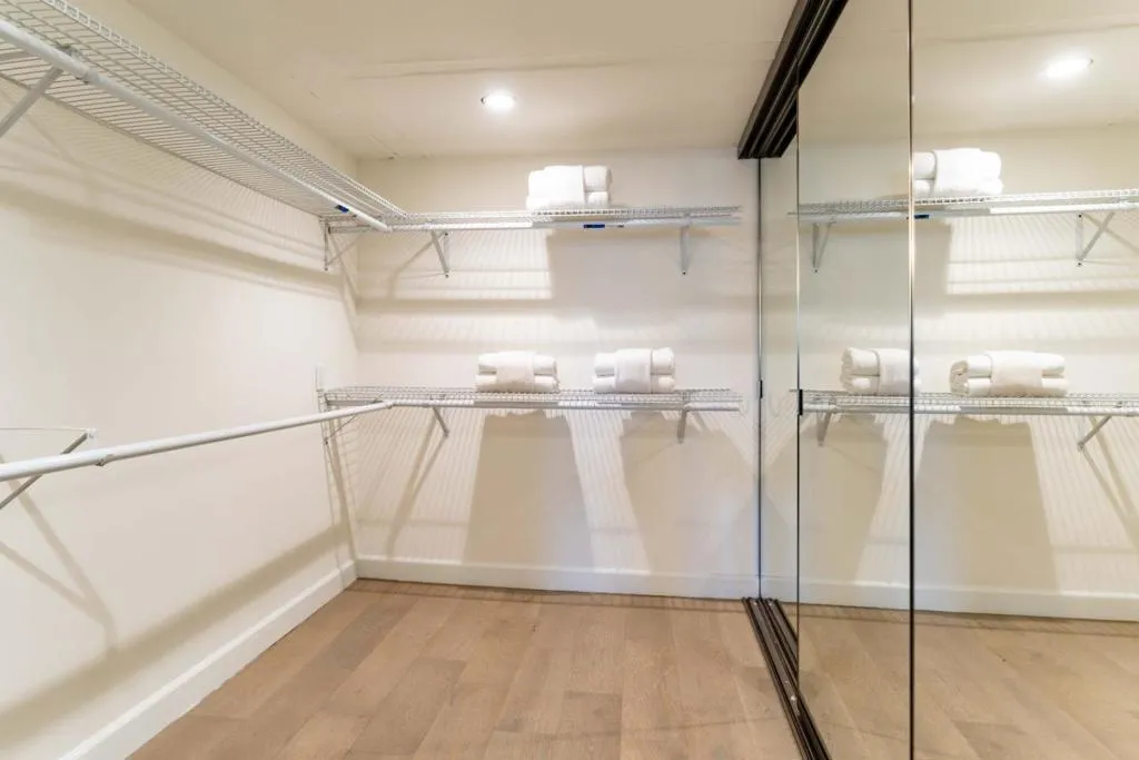 787 Sharon Park Drive, California home-pic-23
