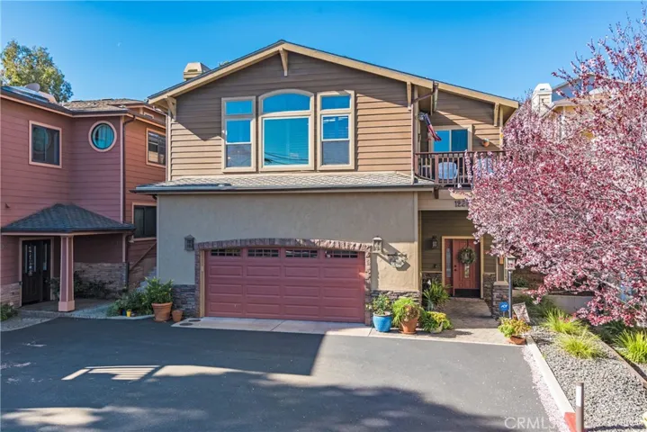 Spacious 2 Car Garage
