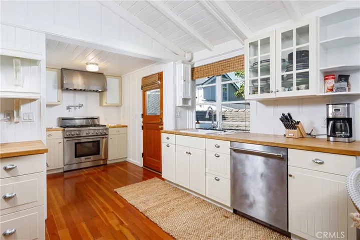 1215 Brangwyn Way, Laguna Beach, California 92651