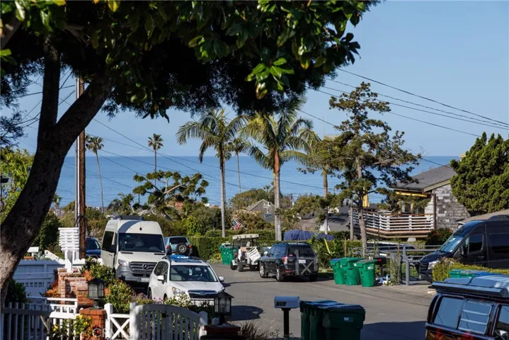 1215 Brangwyn Way, Laguna Beach, California 92651