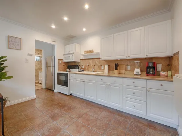 502 S Calle Santa Rosa, Palm Springs, California 92264