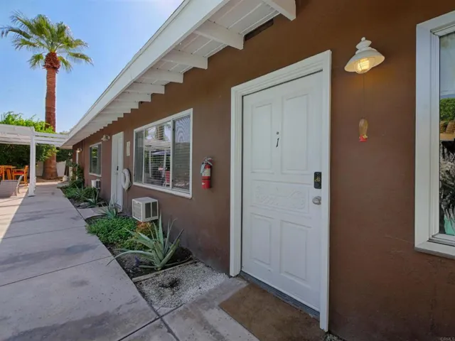 502 S Calle Santa Rosa, Palm Springs, California 92264