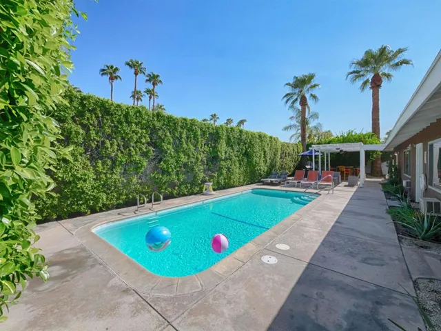 502 S Calle Santa Rosa, Palm Springs, California 92264