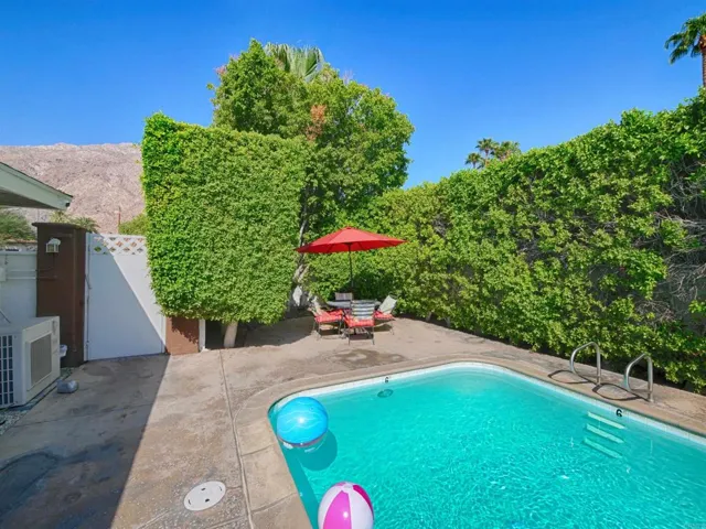 502 S Calle Santa Rosa, Palm Springs, California 92264