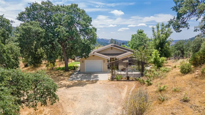 3226 & 3226a Hidden Valley, Mariposa, California 95338