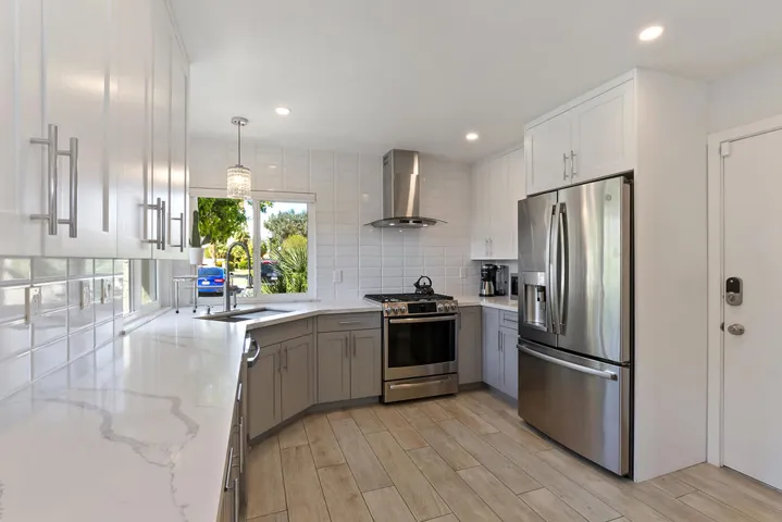 011_Kitchen