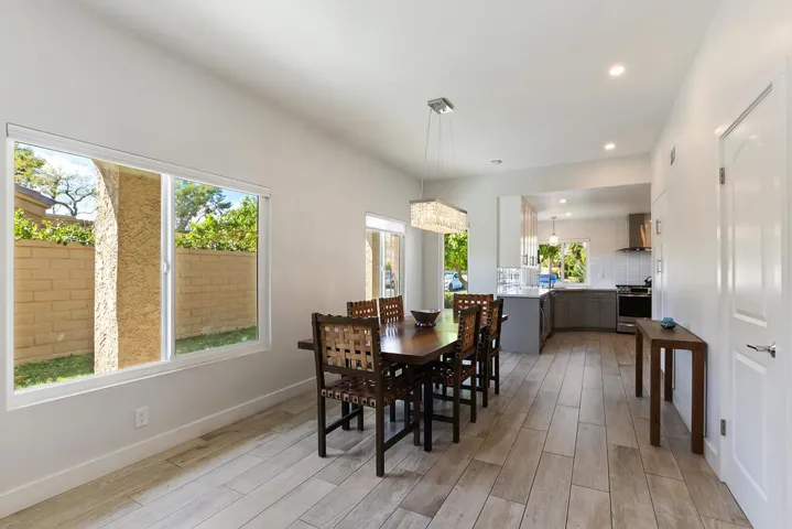 008_Dining Area