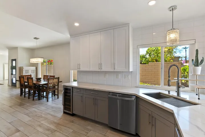 013_Kitchen