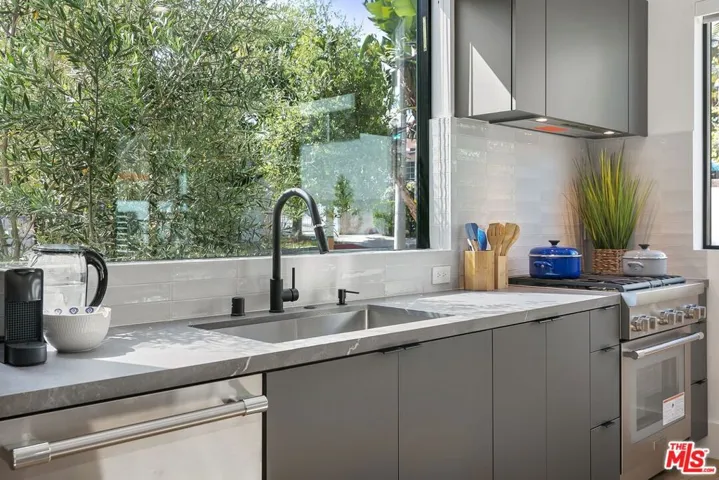 1236 N Spaulding Avenue Unit 3, West Hollywood, California 90046