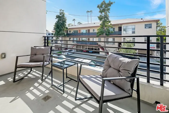 1236 N Spaulding Avenue Unit 3, West Hollywood, California 90046