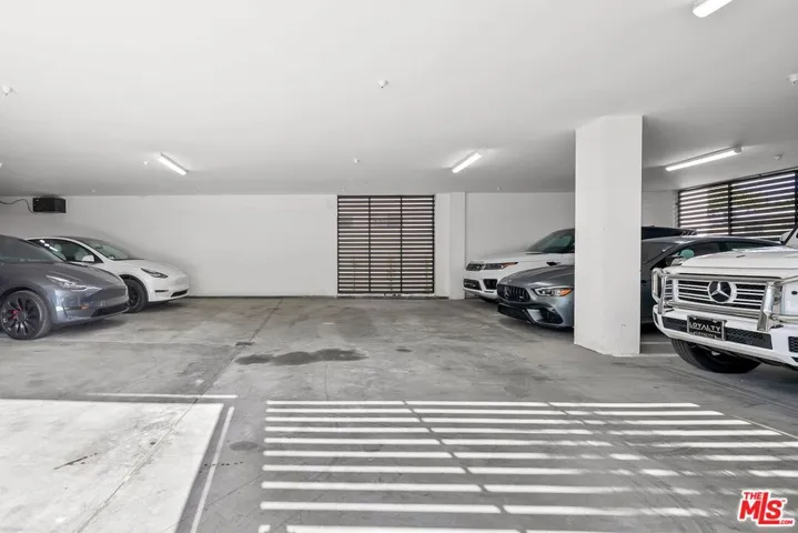 1236 N Spaulding Avenue Unit 3, West Hollywood, California 90046