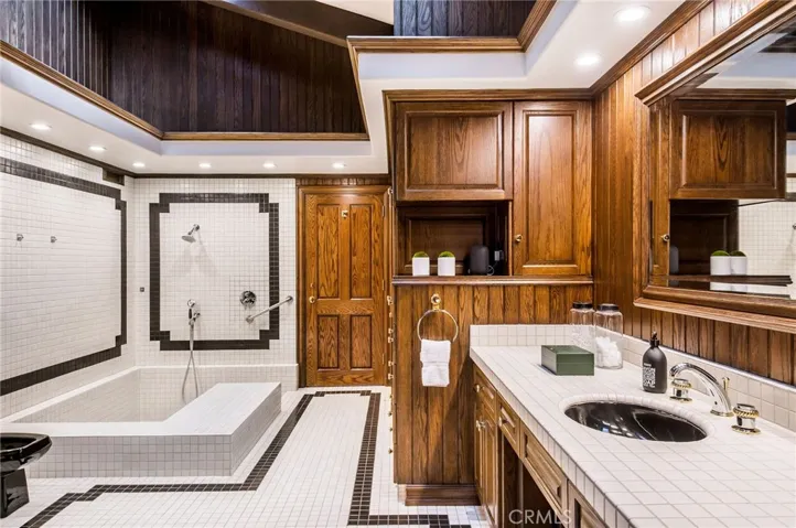 Second primary bathroom