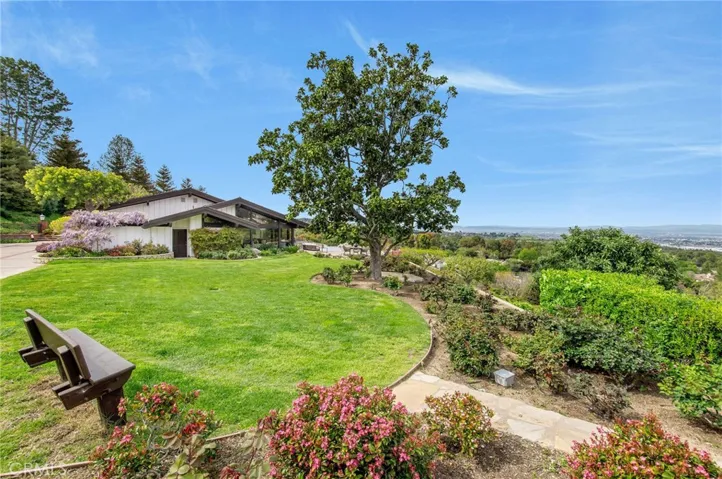 45 Saddleback Road, Rolling Hills, California 90274