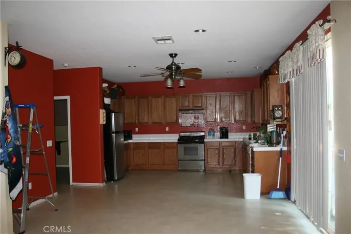 44232 Begonia Street, Lancaster, California 93535
