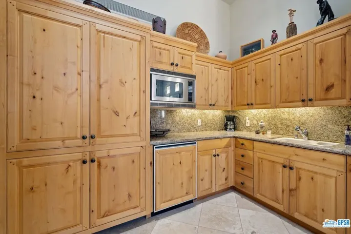Kitchen in detached Casita