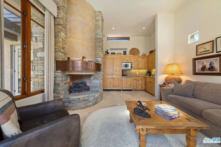 Detached Casita with fireplace