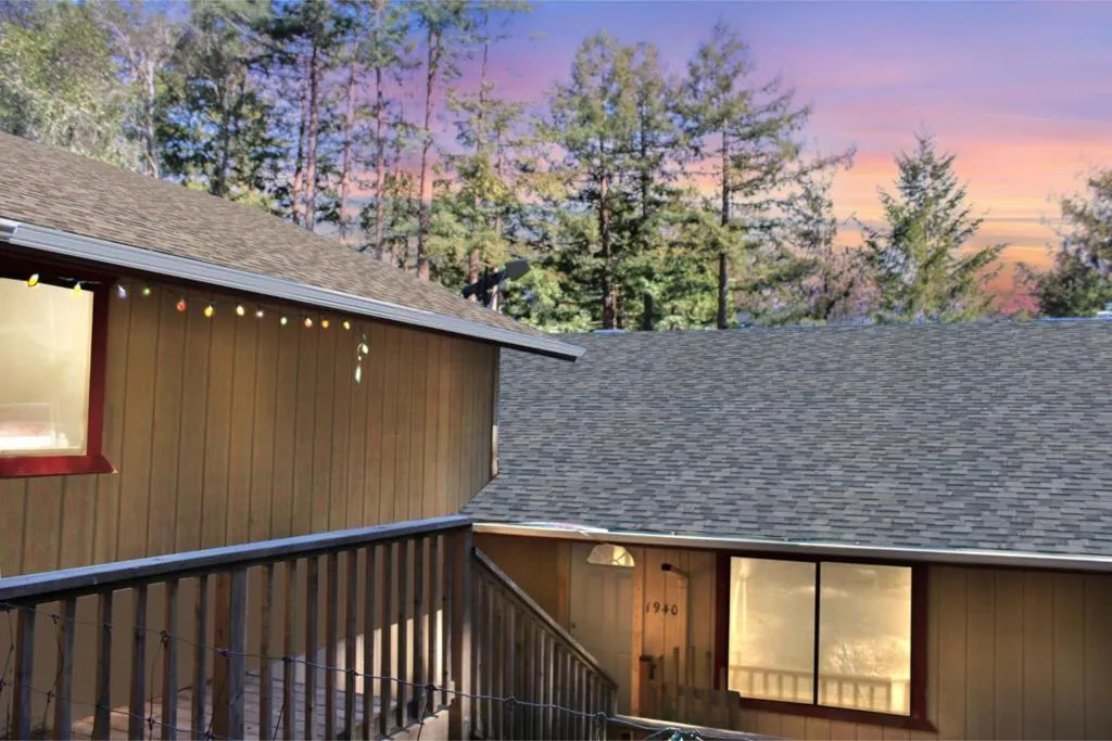 1940 Waterman Gap Loop, California home-pic-1