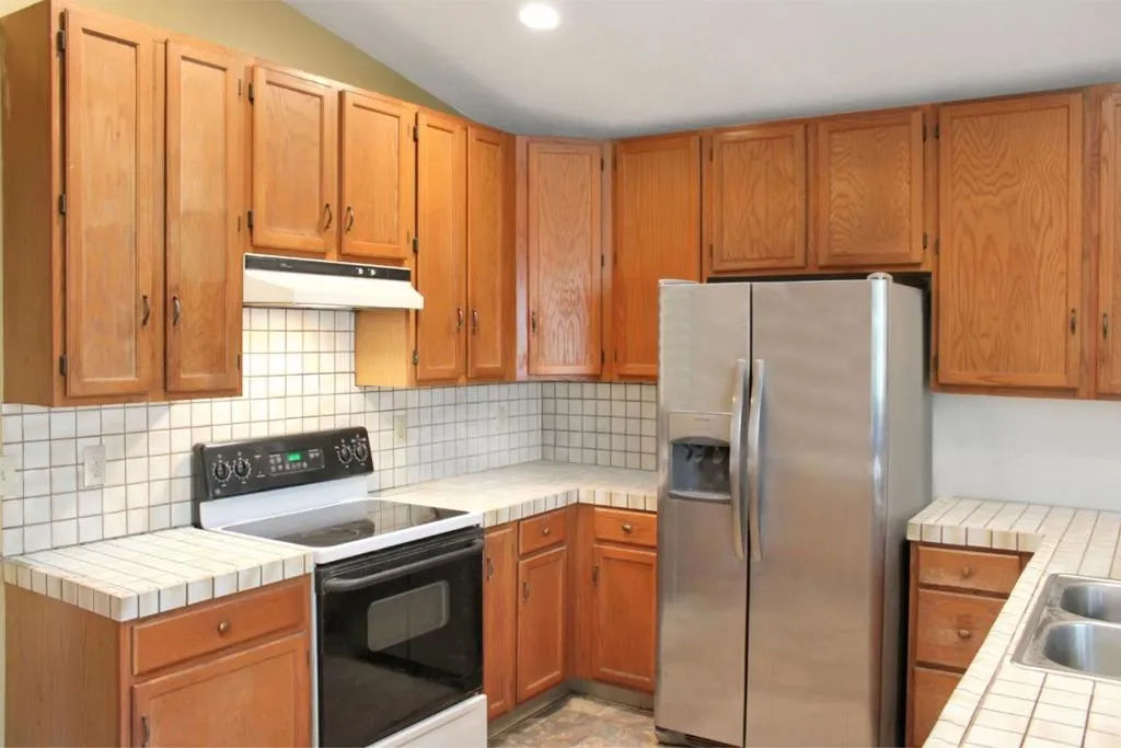 1940 Waterman Gap Loop, California home-pic-4