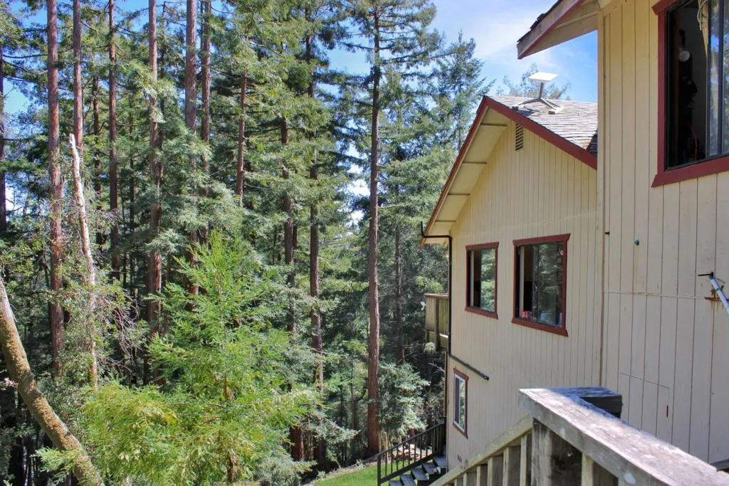 1940 Waterman Gap Loop, California home-pic-0
