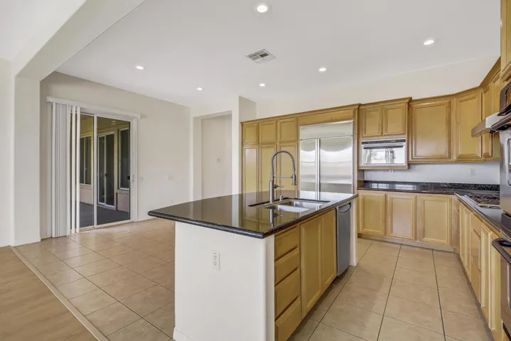 13 KITCHEN MLS