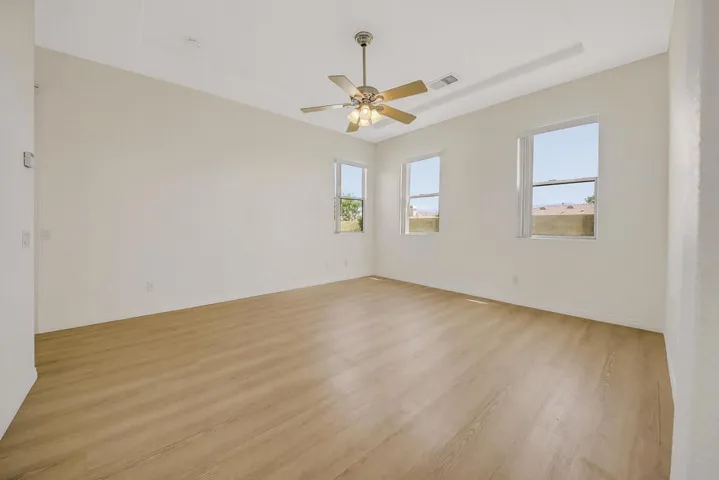 30 MASTER BED MLS