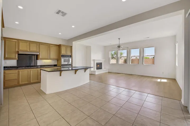 11 KITCHEN MLS